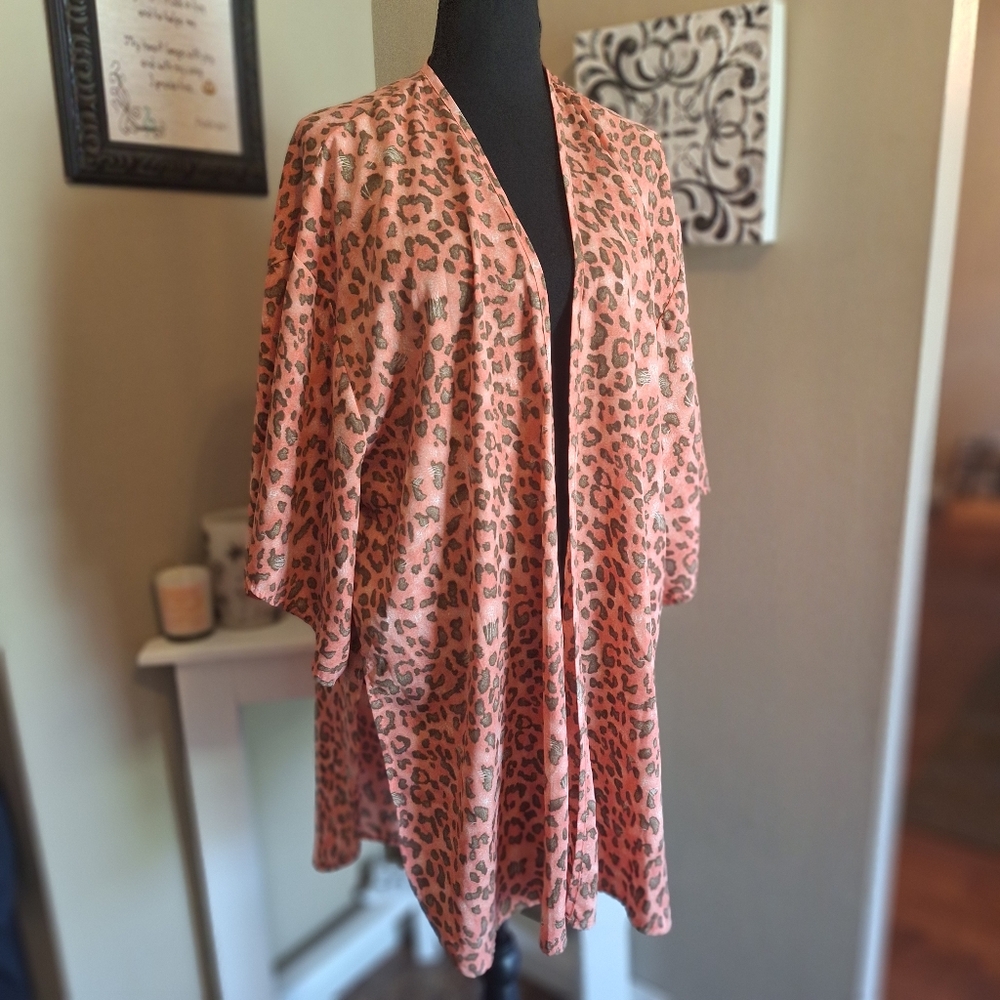 NICE! Pinkish Coral Leopard Print Kimono Sz Large By mts - Picture 6 of 16